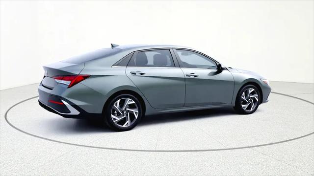 2025 Hyundai Elantra Hybrid Limited