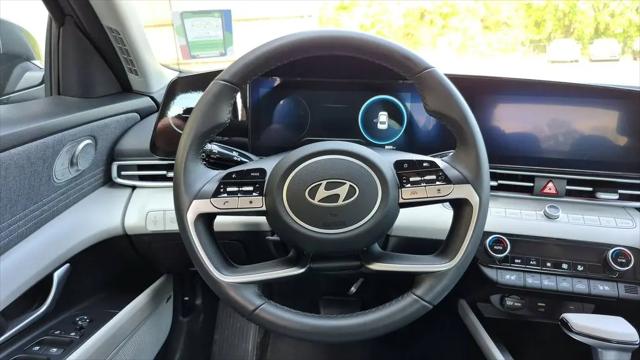 2025 Hyundai Elantra Hybrid Limited