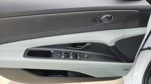2025 Hyundai Elantra Hybrid Limited