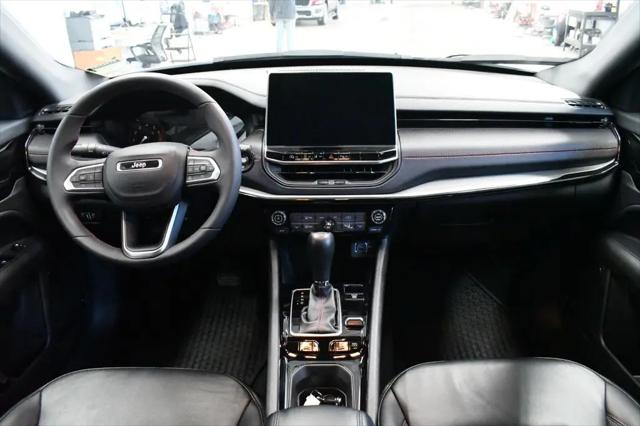 2025 Jeep Compass Trailhawk 4x4