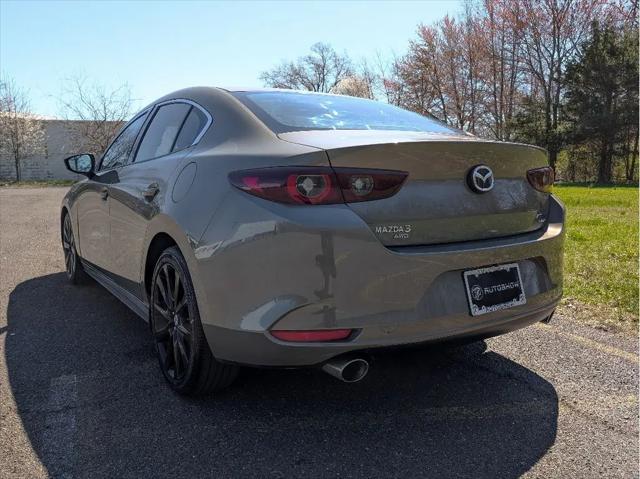 2024 Mazda Mazda3 2.5 Carbon Turbo