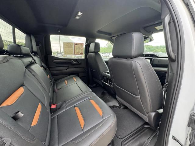 2024 GMC Sierra 1500 4WD Crew Cab Short Box AT4