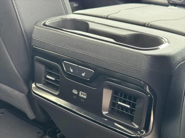 2024 GMC Sierra 1500 4WD Crew Cab Short Box AT4