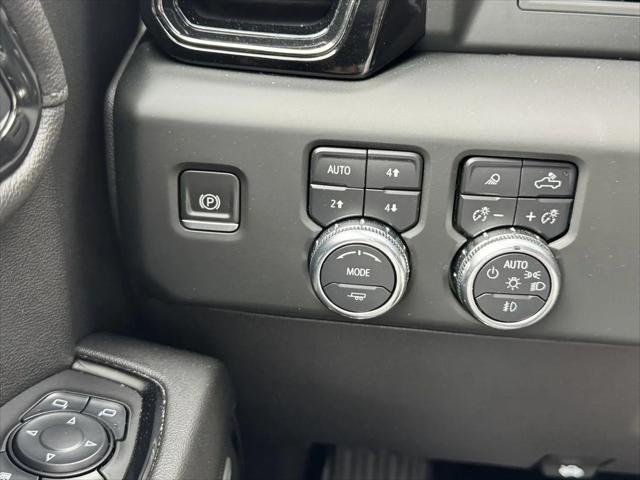 2024 GMC Sierra 1500 4WD Crew Cab Short Box AT4