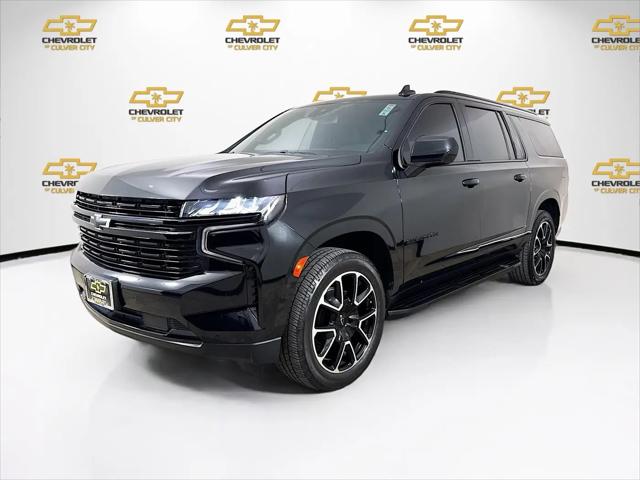 2023 Chevrolet Suburban 4WD RST