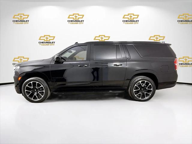 2023 Chevrolet Suburban 4WD RST