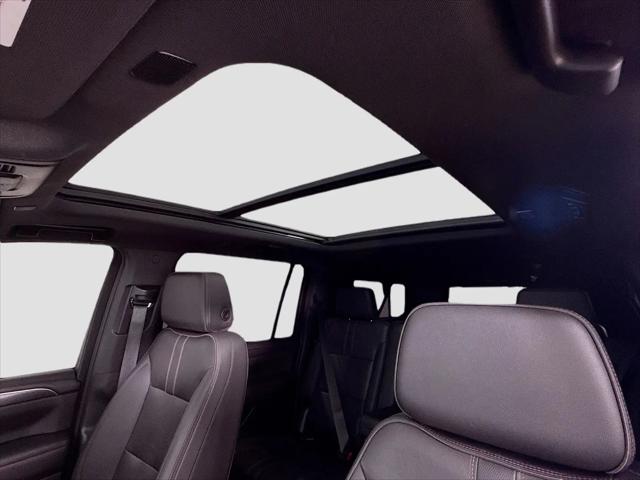 2023 Chevrolet Suburban 4WD RST