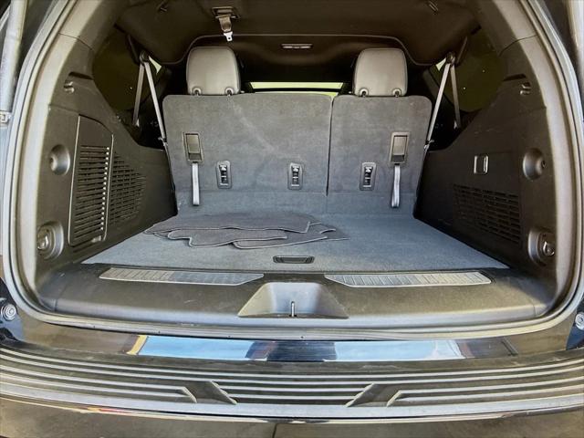 2023 Chevrolet Suburban 4WD RST