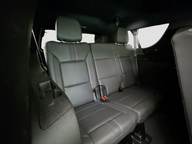 2023 Chevrolet Suburban 4WD RST