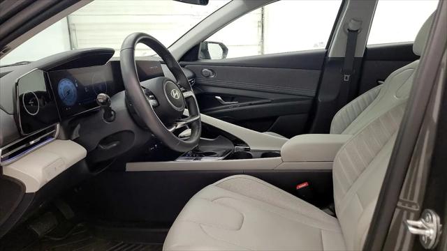 2024 Hyundai Elantra Limited