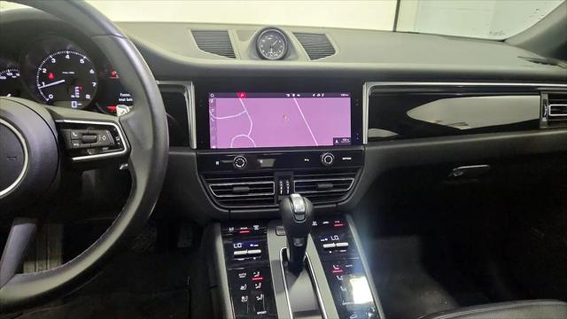 2022 Porsche Macan Macan
