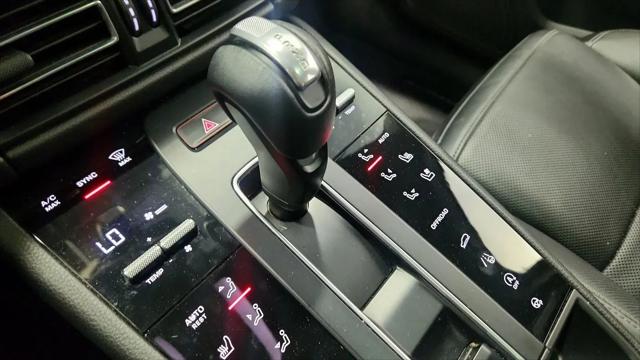 2022 Porsche Macan Macan