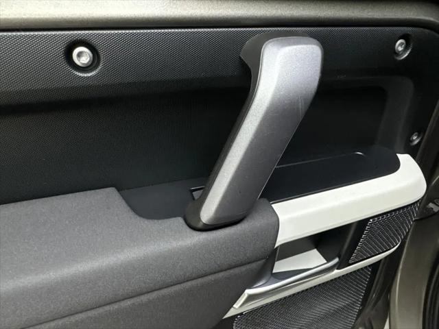 2023 Land Rover Defender 110 X-Dynamic SE