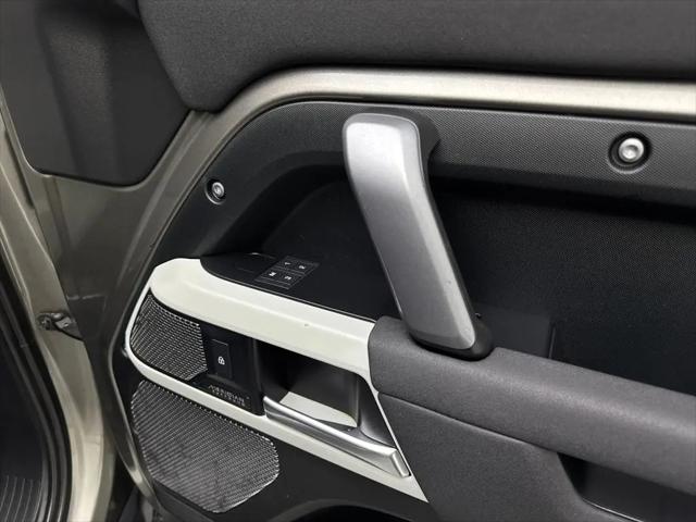 2023 Land Rover Defender 110 X-Dynamic SE