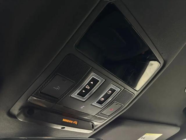 2023 Land Rover Defender 110 X-Dynamic SE