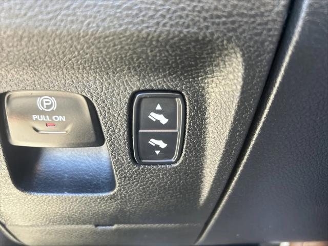 2025 Ram 1500 Big Horn Crew Cab 4x4 5'7" Box