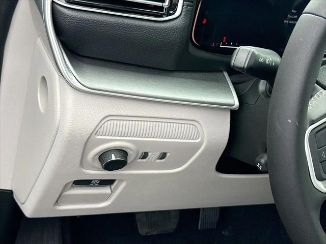 2026 Jeep Grand Wagoneer 4x2