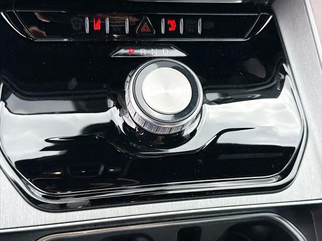 2026 Jeep Grand Wagoneer 4x2