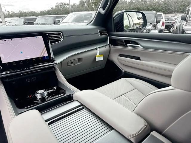 2026 Jeep Grand Wagoneer 4x2
