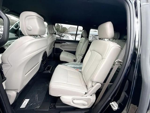 2026 Jeep Grand Wagoneer 4x2