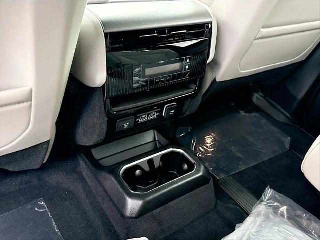 2026 Jeep Grand Wagoneer 4x2