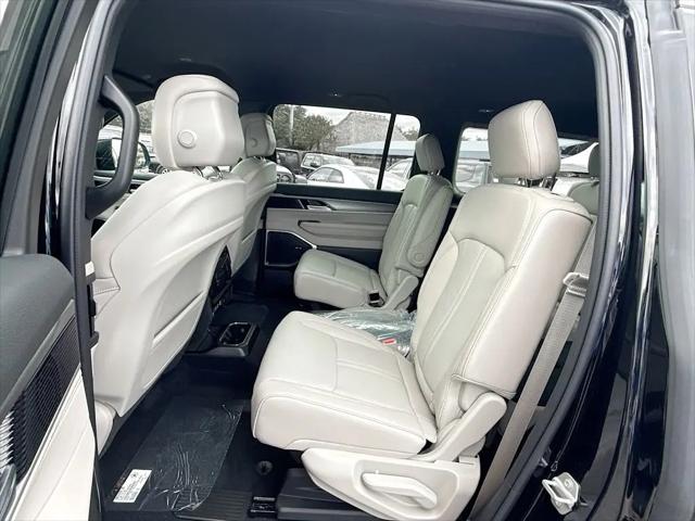 2026 Jeep Grand Wagoneer 4x2