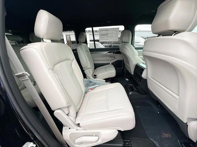 2026 Jeep Grand Wagoneer 4x2