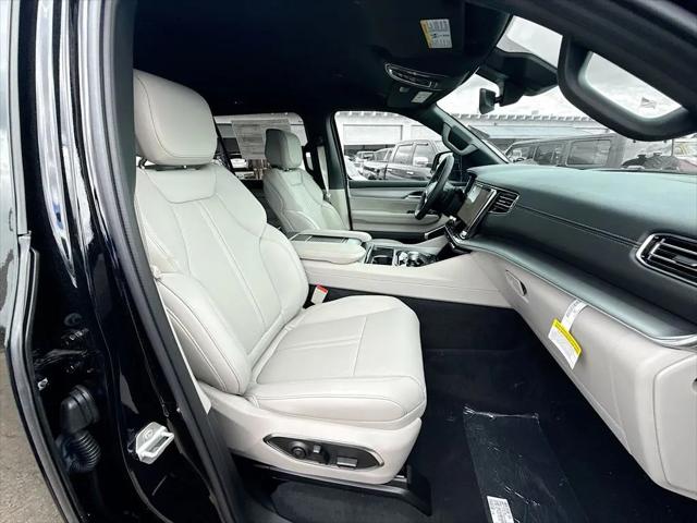 2026 Jeep Grand Wagoneer 4x2