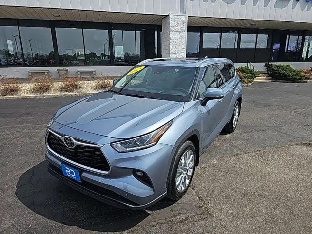 2024 Toyota Highlander Limited for sale in Muncie, IN