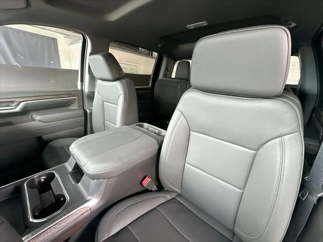 2026 GMC Sierra 2500HD Crew Cab, Standard Bed, SLT, 4WD