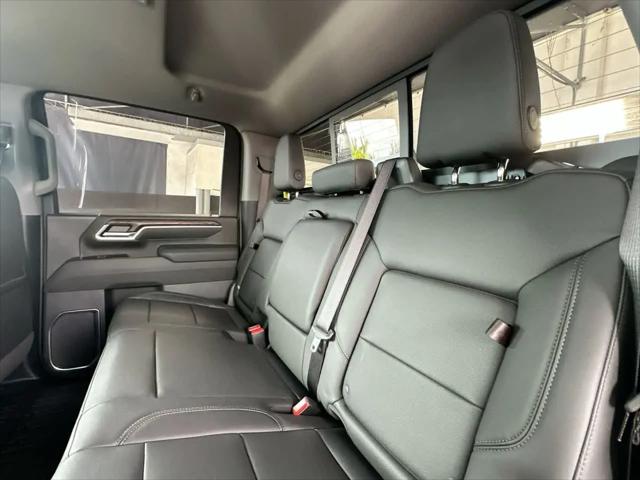 2026 GMC Sierra 2500HD Crew Cab, Standard Bed, SLT, 4WD