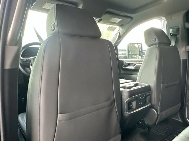 2026 GMC Sierra 2500HD Crew Cab, Standard Bed, SLT, 4WD