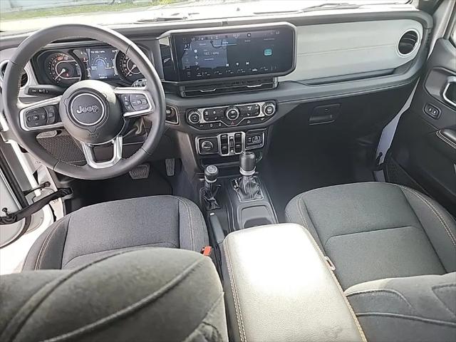 2024 Jeep Wrangler 4-Door Sahara
