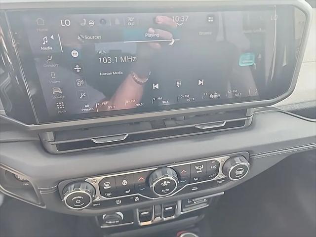 2024 Jeep Wrangler 4-Door Sahara