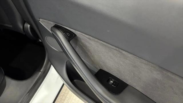 2021 Tesla Model Y Standard Range Rear-Wheel Drive
