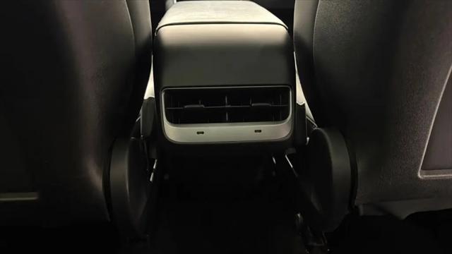 2021 Tesla Model Y Standard Range Rear-Wheel Drive