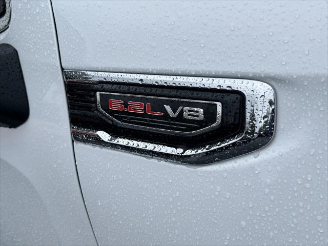 2026 GMC Sierra 1500 Crew Cab, Standard Bed, SLT, 4WD