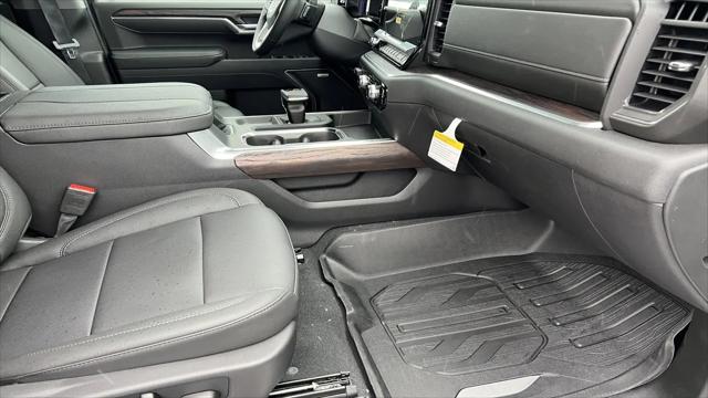 2026 GMC Sierra 1500 Crew Cab, Standard Bed, SLT, 4WD