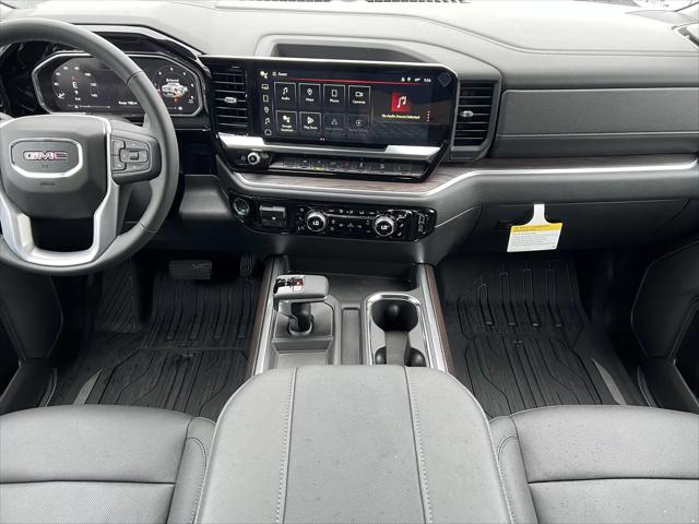 2026 GMC Sierra 1500 Crew Cab, Standard Bed, SLT, 4WD