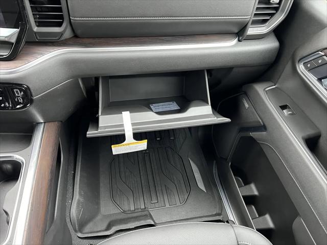 2026 GMC Sierra 1500 Crew Cab, Standard Bed, SLT, 4WD