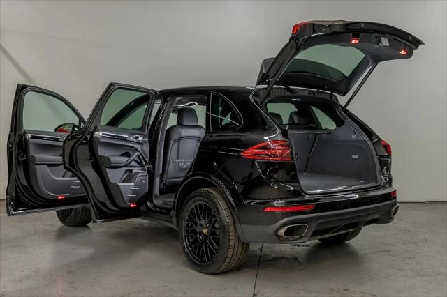 2017 Porsche Cayenne Platinum Edition