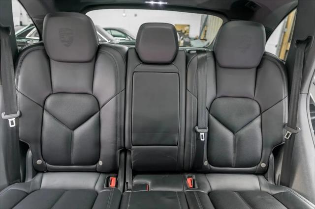 2017 Porsche Cayenne Platinum Edition
