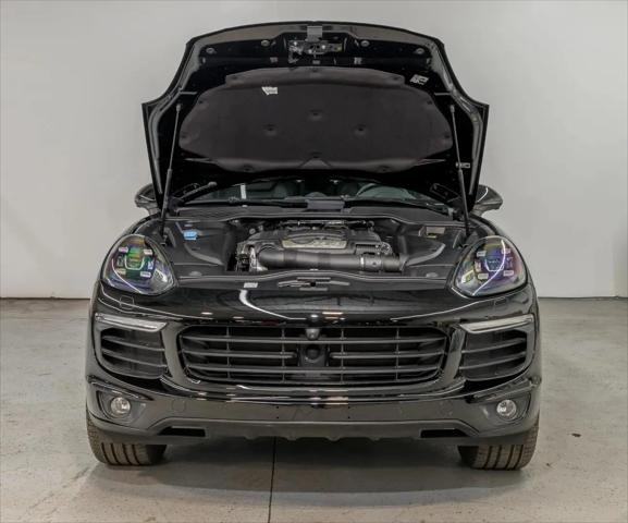 2017 Porsche Cayenne Platinum Edition