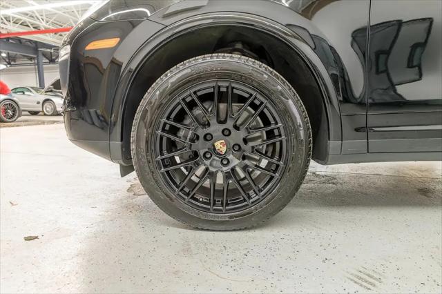 2017 Porsche Cayenne Platinum Edition