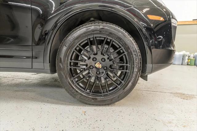 2017 Porsche Cayenne Platinum Edition