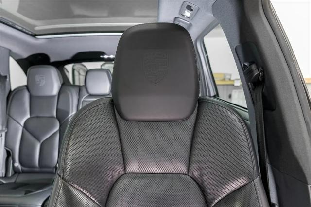 2017 Porsche Cayenne Platinum Edition