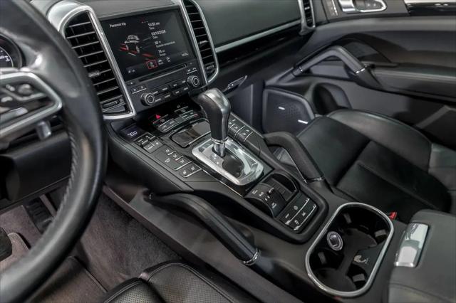 2017 Porsche Cayenne Platinum Edition