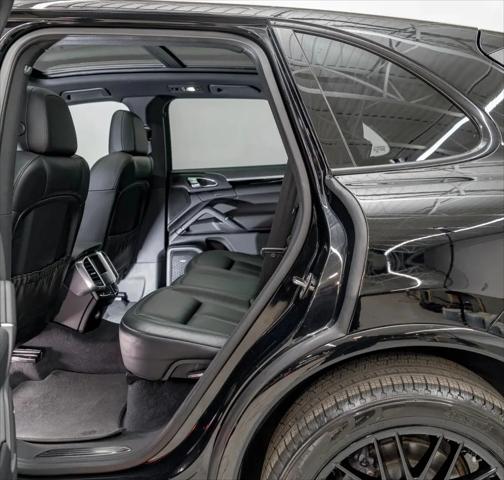 2017 Porsche Cayenne Platinum Edition