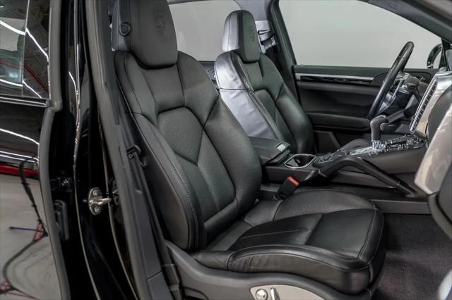 2017 Porsche Cayenne Platinum Edition