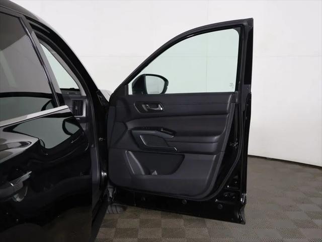 2024 Nissan Pathfinder SL 4WD